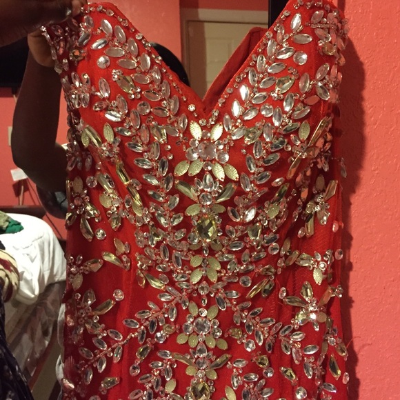 PROM DRESS - Picture 2 of 4