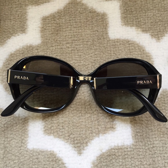 🚫SOLD🚫 🆕 💯AUTHENTIC PRADA sunglasses - Picture 4 of 4