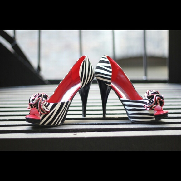 Black, white, and red Peep toe shoes