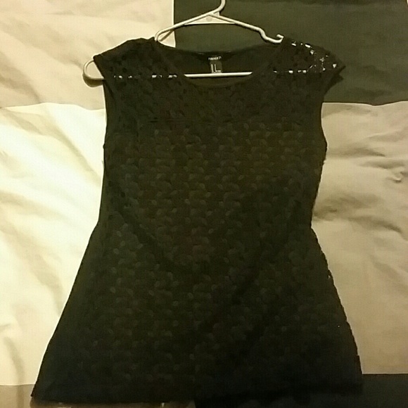 Black top - Picture 2 of 4