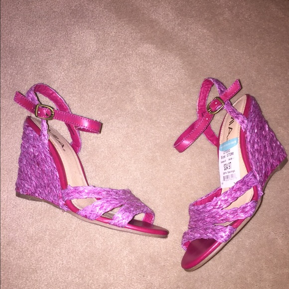 Mia fuchsia wedges