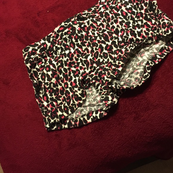Shorts - Picture 2 of 2