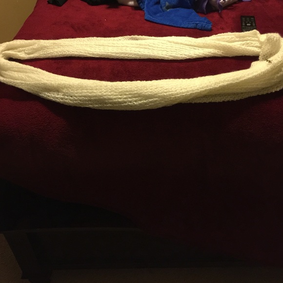 Scarf white infinity - Picture 2 of 2