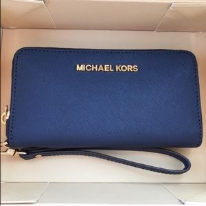 BRAND NEW! Michael Kors jet set wristlet