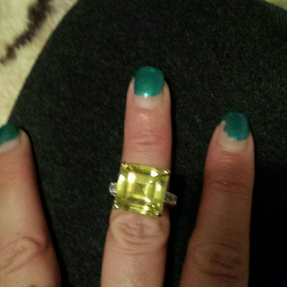 Sterling silver peridot ring