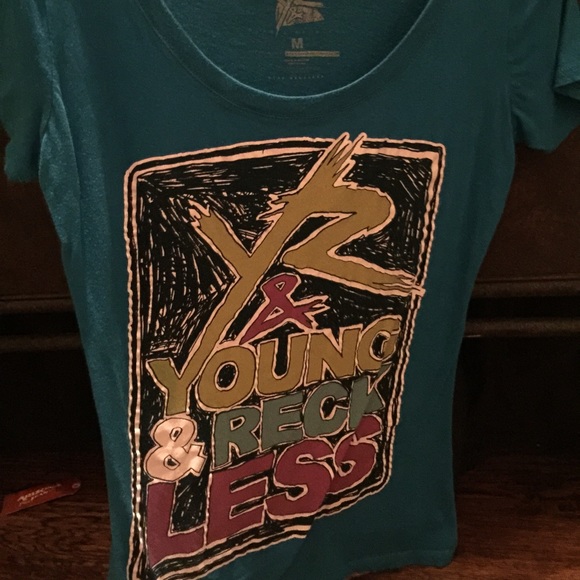 Blue retro tee