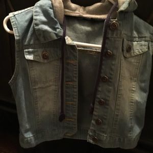 Crop hoodie cut off denim jacket