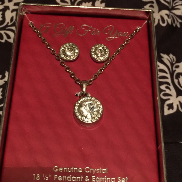 Earring/Necklace pack