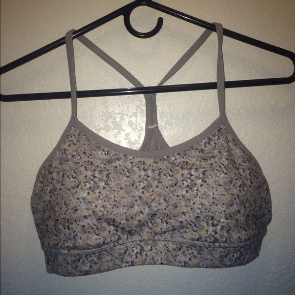 Lululemon sports bra