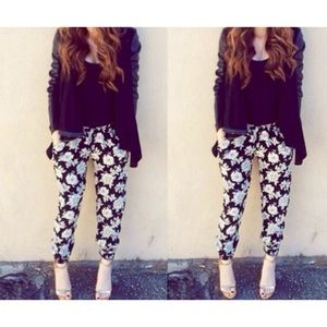 Brandy Melville Susannah Floral Pants
