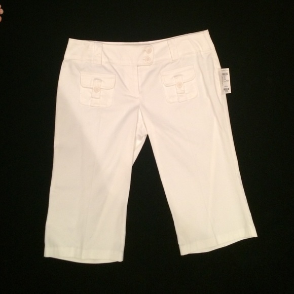 White Capri Slacks / Pants ~ size 11 - Picture 1 of 3
