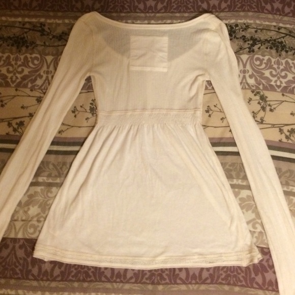 A&F white top - Picture 5 of 5