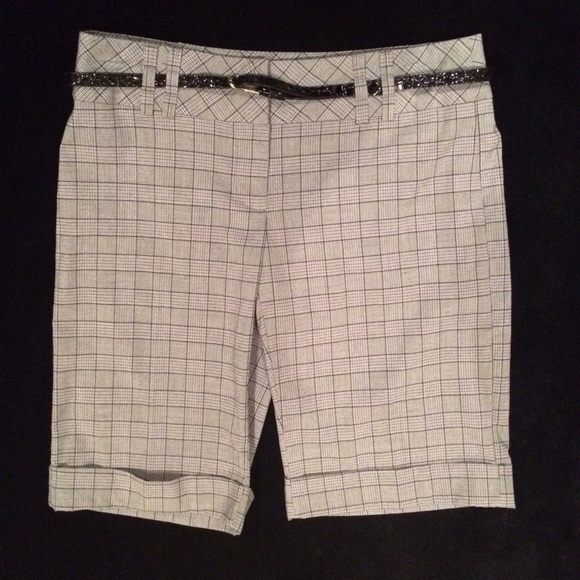 Grey Plaid Capri Slacks ~ size 11 - Picture 1 of 4