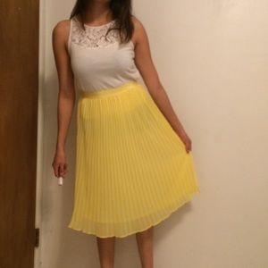 Yellow Pleated Skirt. *free top