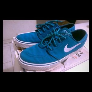 Nike Janoski
