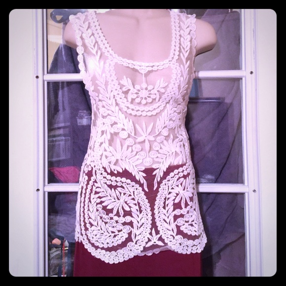 Laced white tank top