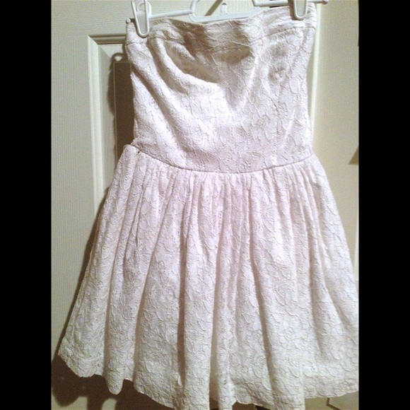 White Lace Hollister Dress - Picture 3 of 3