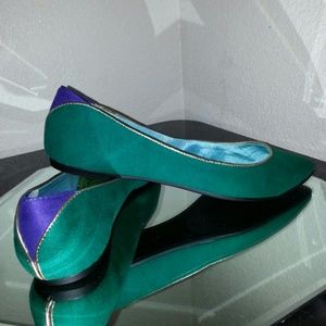 JENNIFER LOPEZ FLAT SHOES