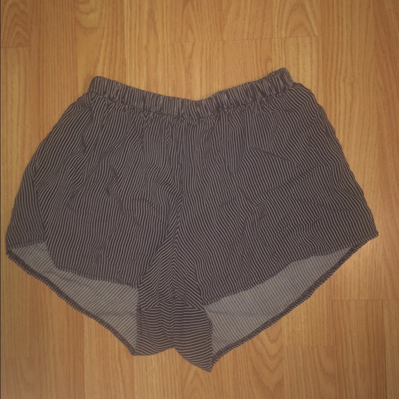Brandy Melville short