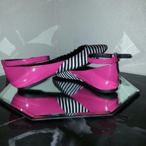 COSMOPOLITAN ANKLE STRAPS FLATS