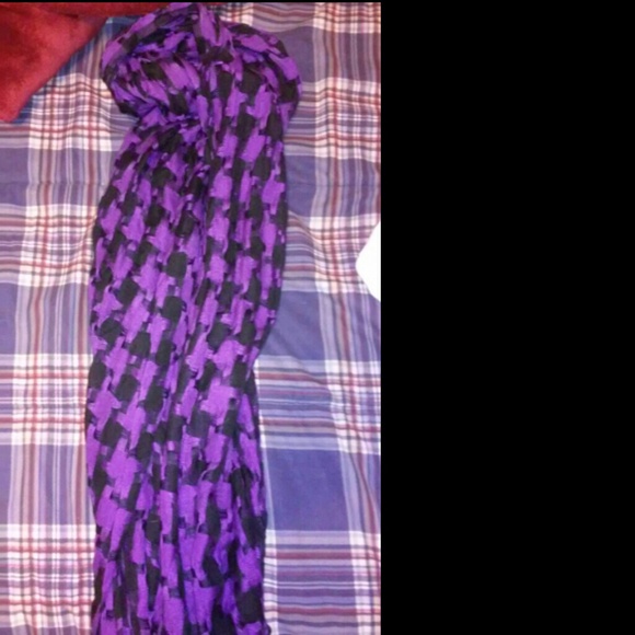 3 scarf bundle - Picture 2 of 4