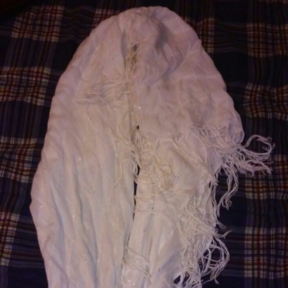 3 scarf bundle - Picture 3 of 4