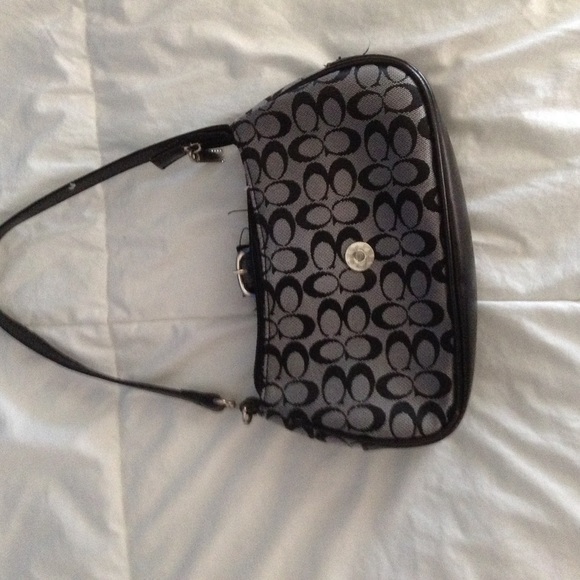 Coach purse - Picture 1 of 1