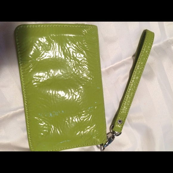 Hobo wristlet