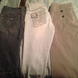 Bundle of capris 2 jean 1 dressy gray size 9