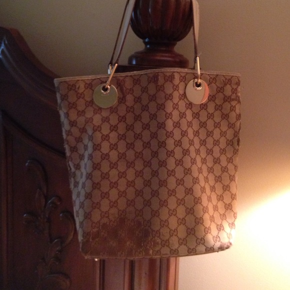 Authentic Gucci tote been loved please see photos