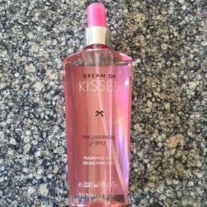 Victoria's Secret Dream Of Kisses Fragrance Mist