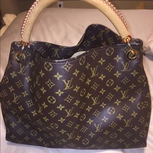 Real Louis Vuitton hand/shoulder bag