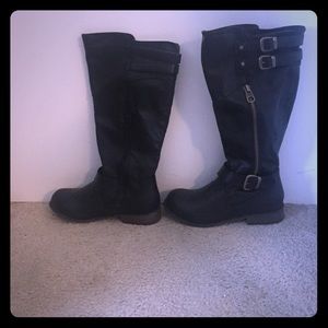 Livvy Wide black boots