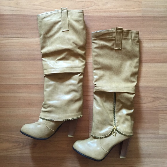 Knee-high boots - Picture 1 of 3