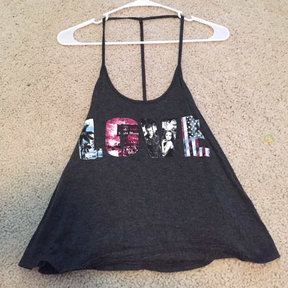 "LOVE" patriotic tank