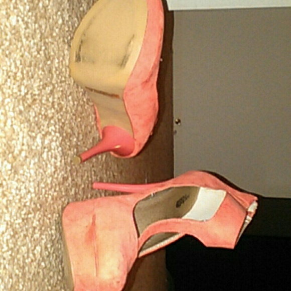 Coral t strap pumps - Picture 4 of 4
