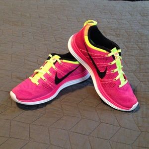 NEW Pink & Yellow Nike Flyknit Lunar