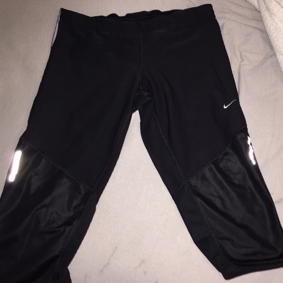 Nike crop leggings