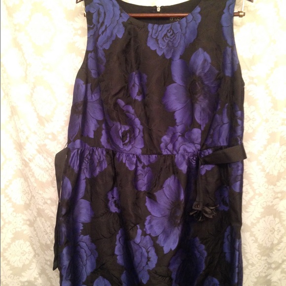 Black and Blue Floral Sleeveless Dress