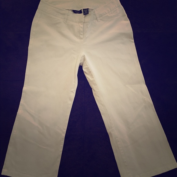 White crop pants