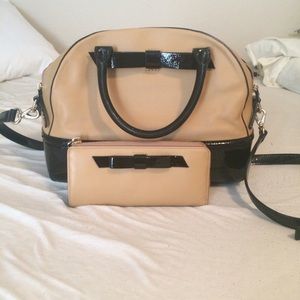 Kate spade porter set!!!