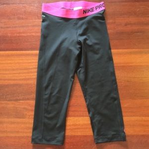 SMALL NWT$40 Nike Pro