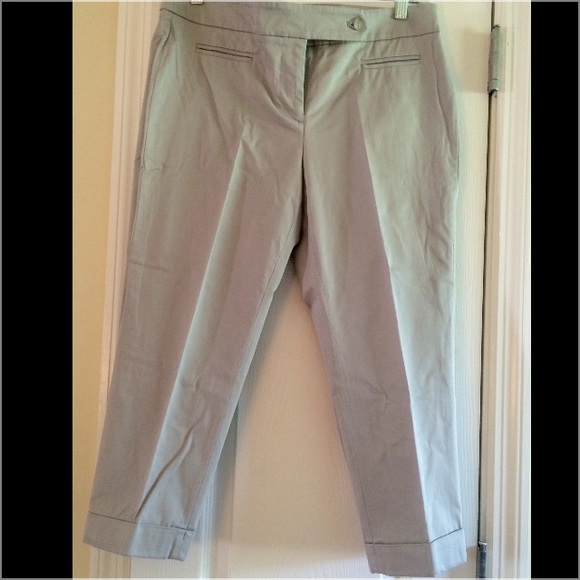 Loft size 8 petite grey/tan stone colored capri