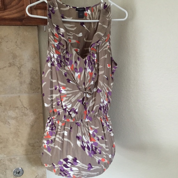Cute sassy top from Ann Taylor - Picture 1 of 3