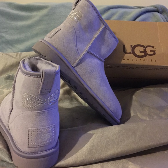 Brand new heathered lilac Uggs