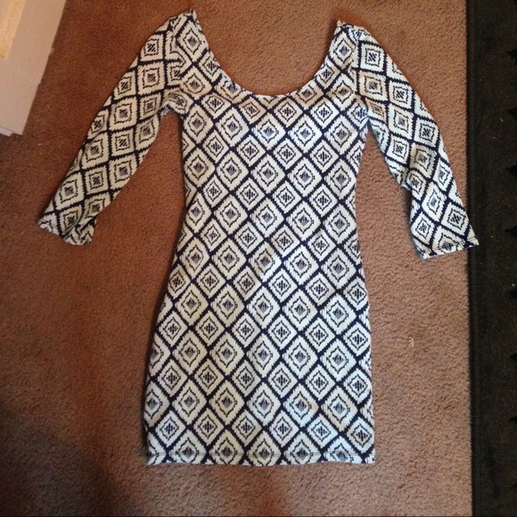Patterned bodycon dress - Picture 2 of 2