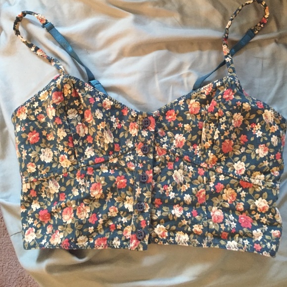 Free people floral crop top!