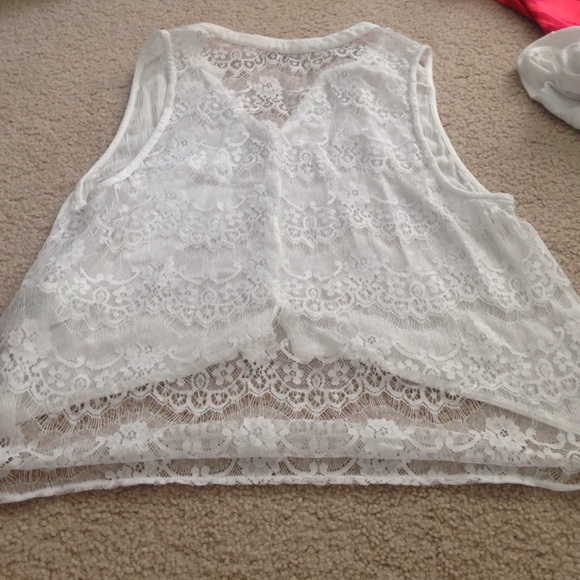Hollister lace crop top - Picture 2 of 2