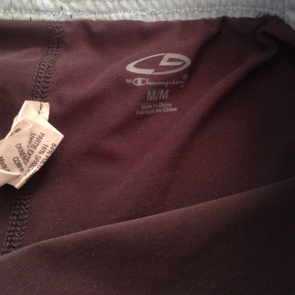 Champion workout shorts - Picture 2 of 3