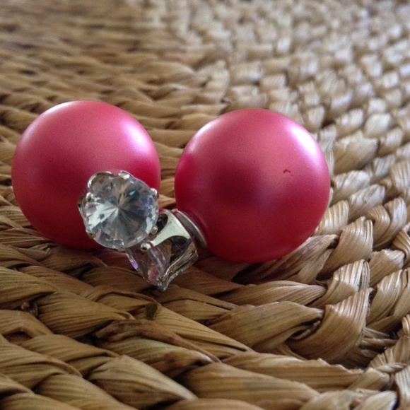 Double sided crystal stud earring